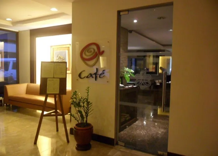Amorsolo Mansion 3* Manila